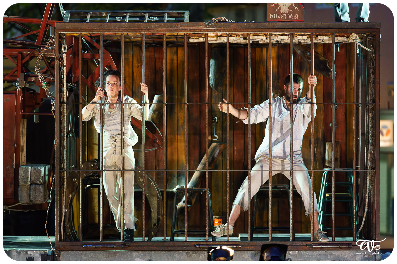 DE CHAIR ET D'ACIER (CIE 100 RACINES)